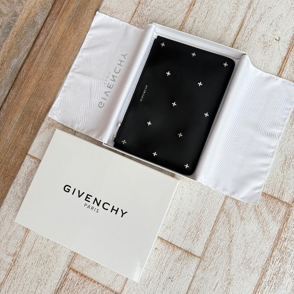 Givenchy Medium Pandora Studded Cross Pouch - Clutch - Picture 1 of 10